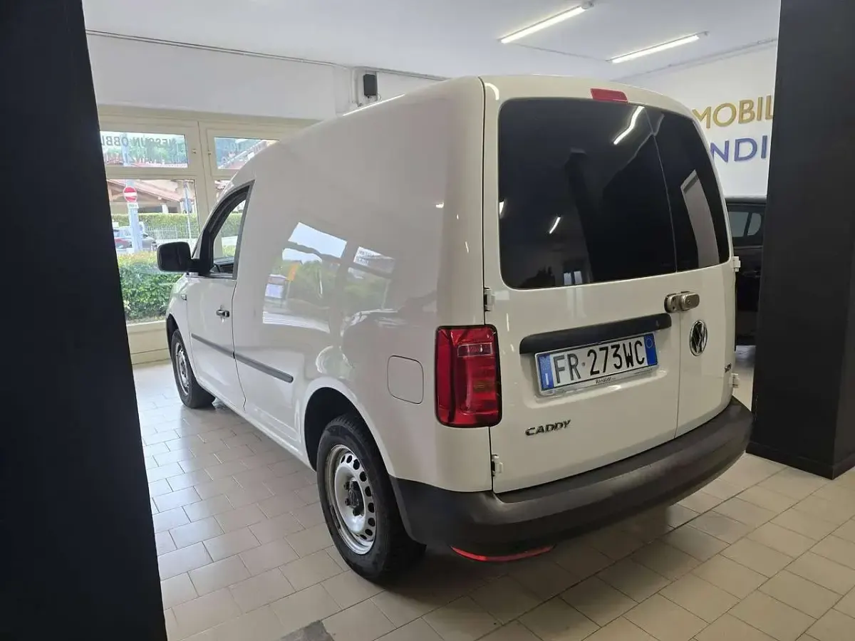 Usata VW Caddy 102 CV (75 kW) 2018 Bianco Monovolume