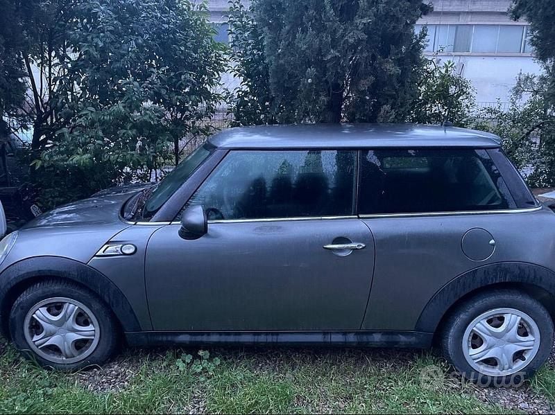 Usata Mini ONE 75 CV (55 kW) 2009 Grigio Utilitaria