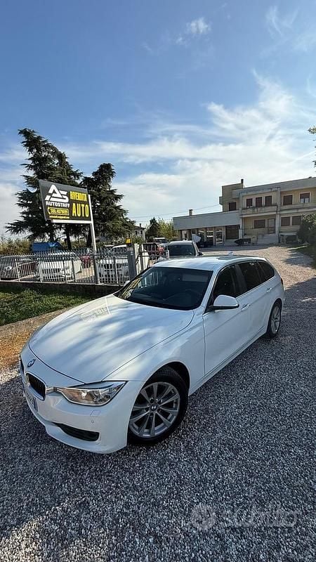 Käytetty BMW 320 Efficient Dynamics 184 HP (135 kW) 2014 Valkoinen Sedan