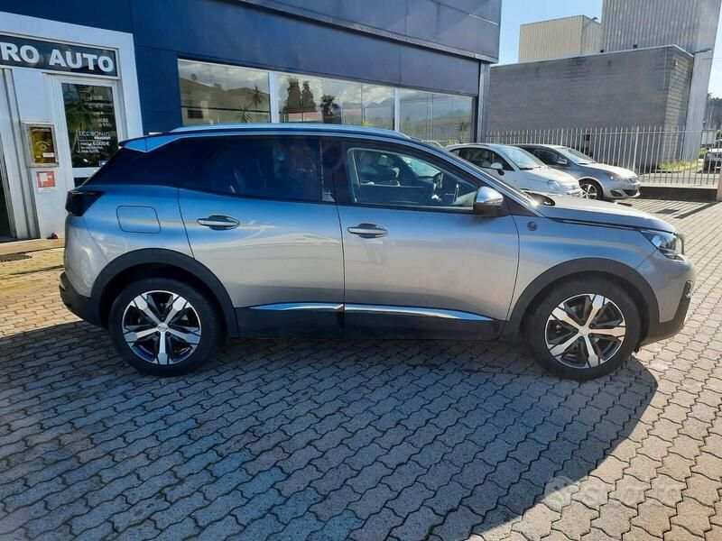 Usata Peugeot 3008 Crossway 131 CV (96 kW) 2018 Grigio SUV