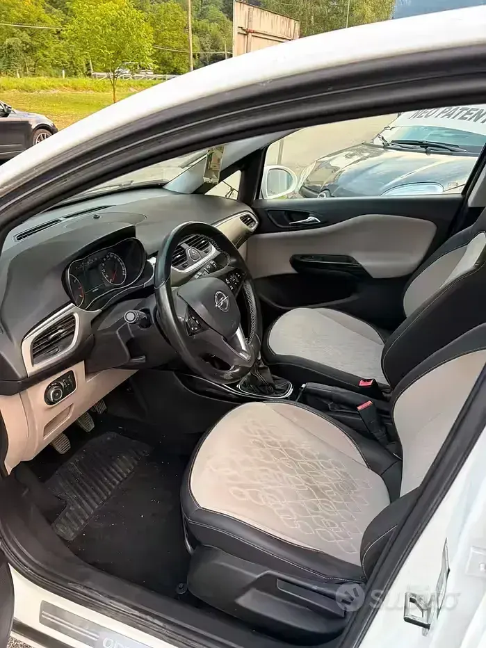 Usata Opel Corsa Cosmo 90 CV (66 kW) 2016 Bianco Utilitaria