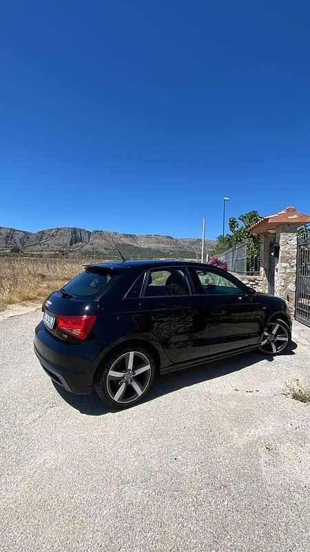 Usata Audi A1 Sportback Attraction 90 CV (66 kW) 2013 Nero Utilitaria