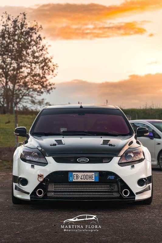 Usata Ford Focus RS 305 CV (224 kW) 2010 Bianco Berlina