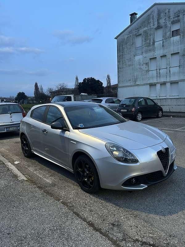 Usata Alfa Romeo Giulietta Tech Edition 120 CV (88 kW) 2018 Berlina