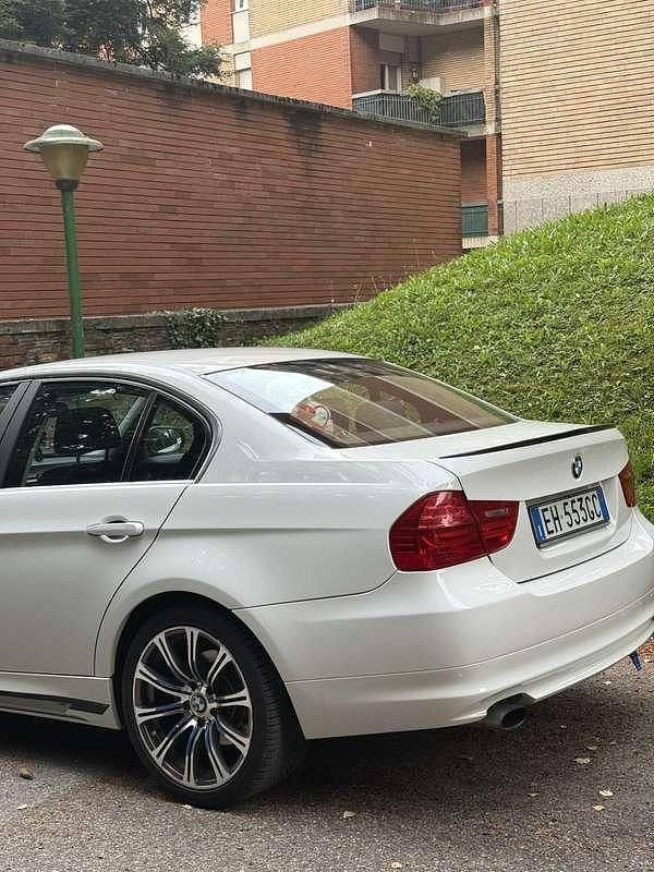 Usata BMW 318 143 CV (105 kW) 2011 Berlina