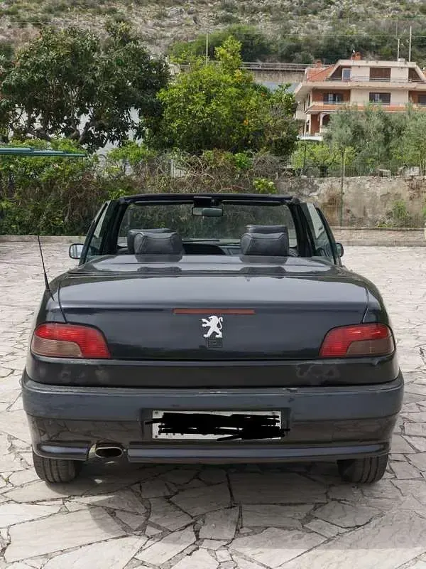 Usata Peugeot 306 Cabriolet 101 CV (74 kW) 1996 Cabrio