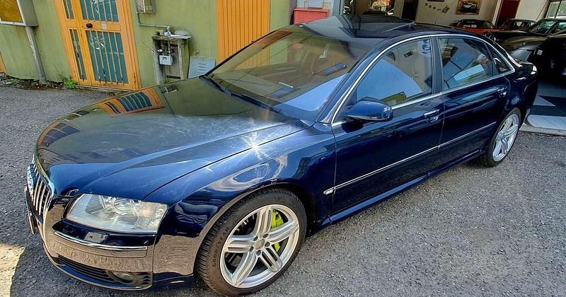 Usata Audi A8L W12 Ambiente 450 CV (330 kW) 2004 Blu/azzurro Berlina