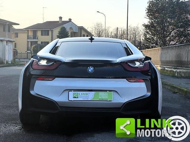 Usata BMW i8 Efficient Dynamics 231 CV (169 kW) 2016 Bianco Coupé