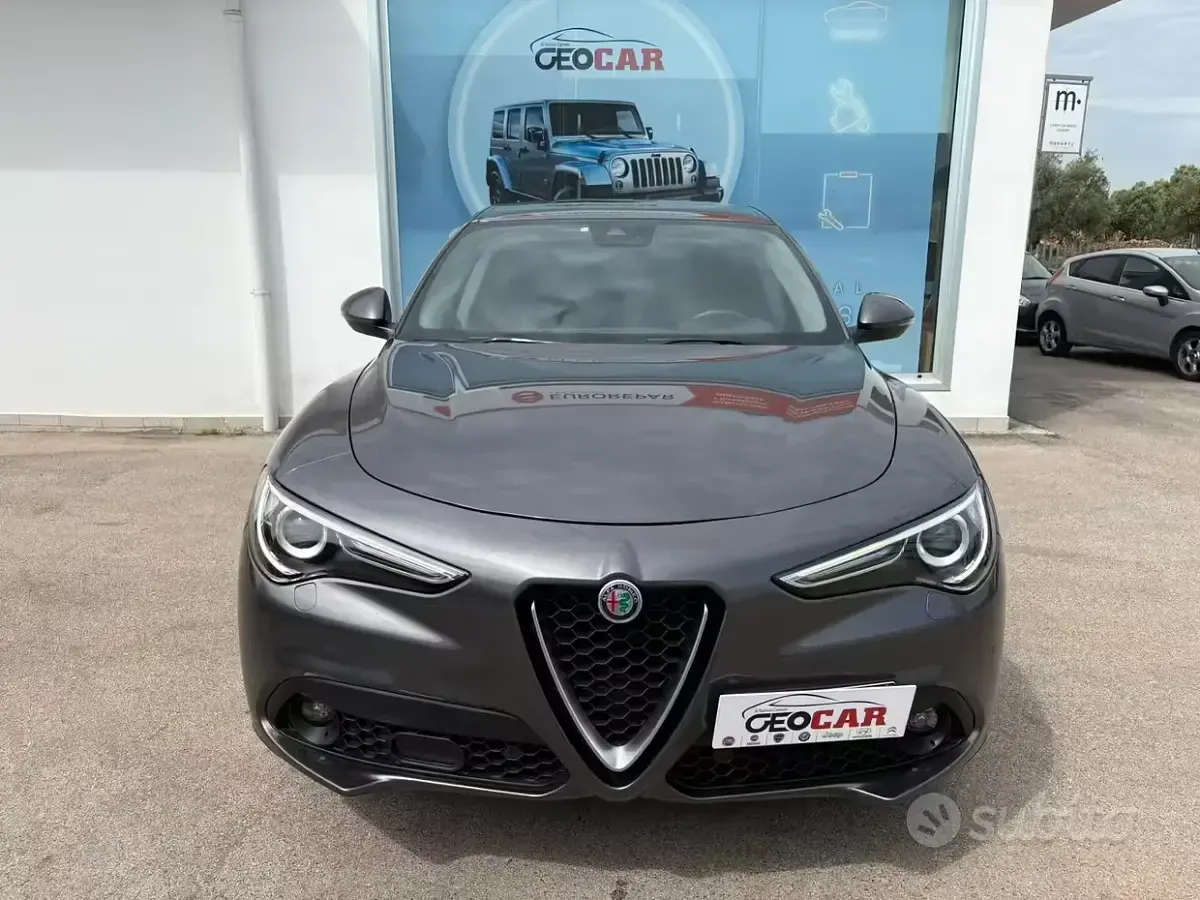 Usata Alfa Romeo Stelvio 209 CV (153 kW) 2019 Grigio SUV