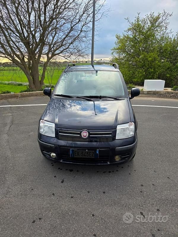 Usata Fiat Panda Dynamic 2011 Blu Utilitaria