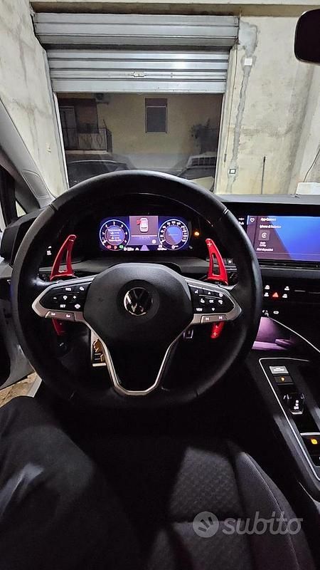 Usata VW Golf VII 150 CV (110 kW) 2021 Bianco Utilitaria