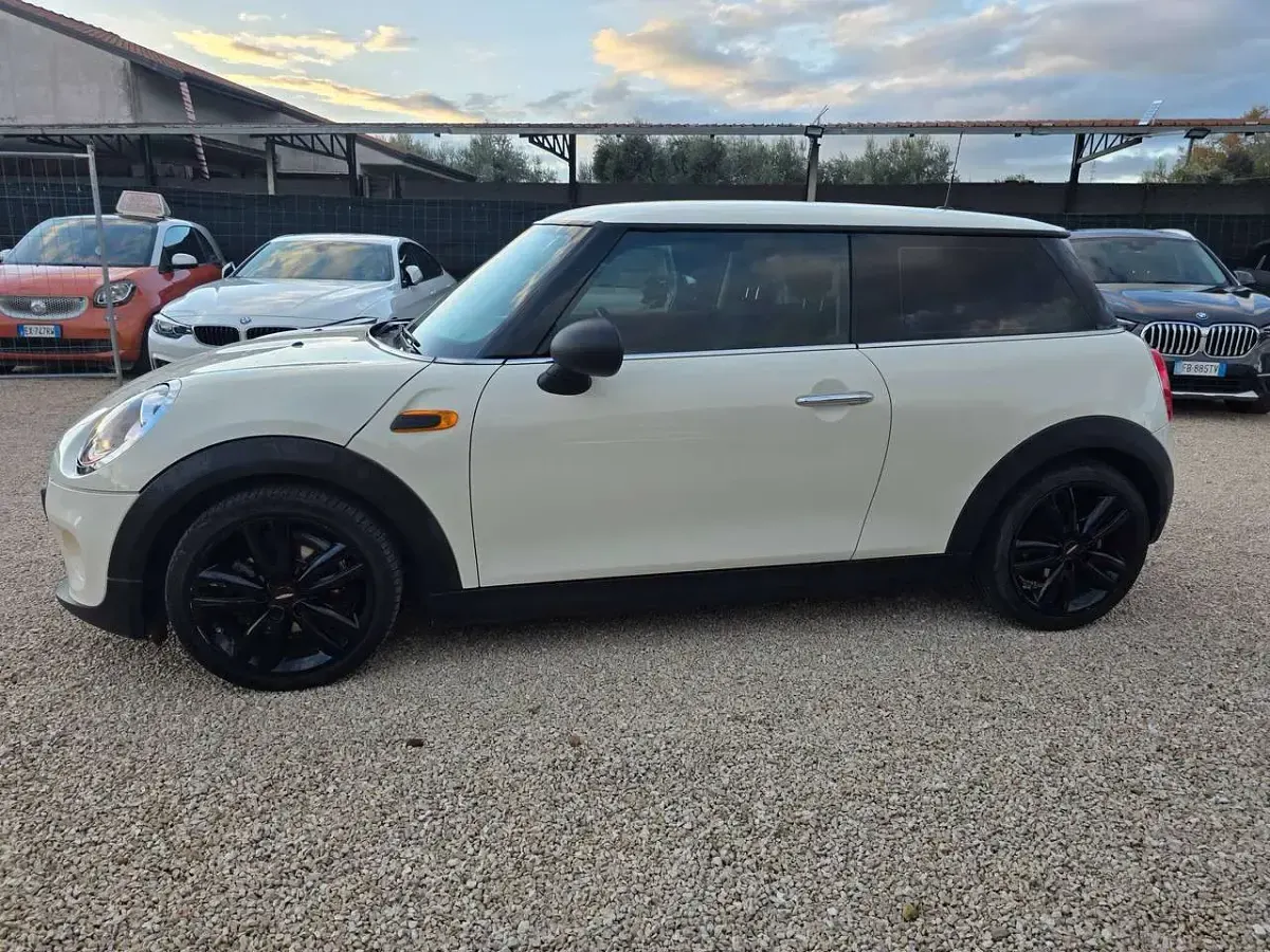 Begagnad Mini ONE 75 HK (55 kW) 2016 Beige Halvkombi