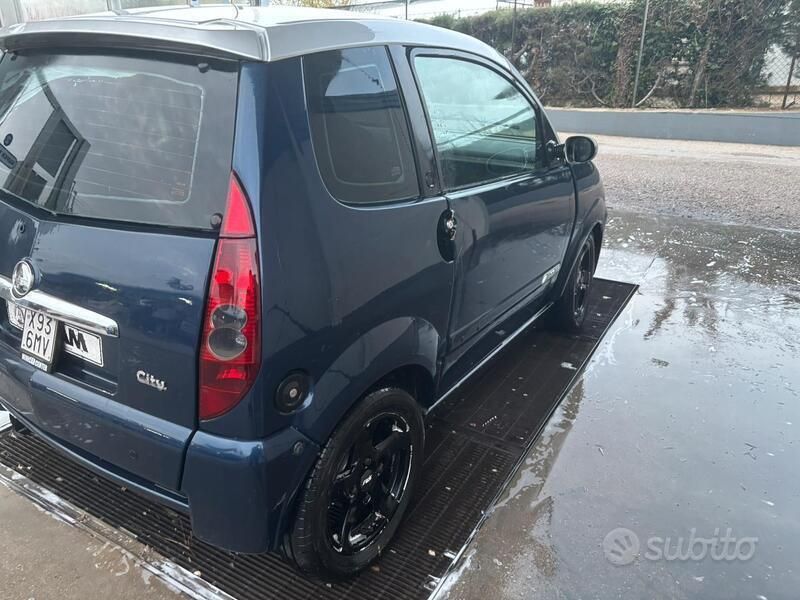 Blu Usata 2009 Aixam City | 1950 € - Immagine 1/4