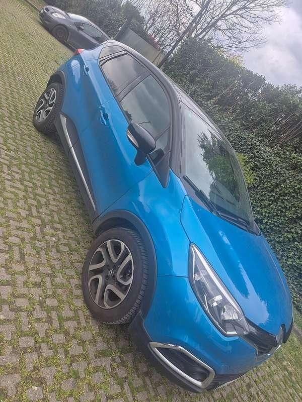Usado Renault Captur Intens 90 CV (66 kW) 2018 Azul SUV