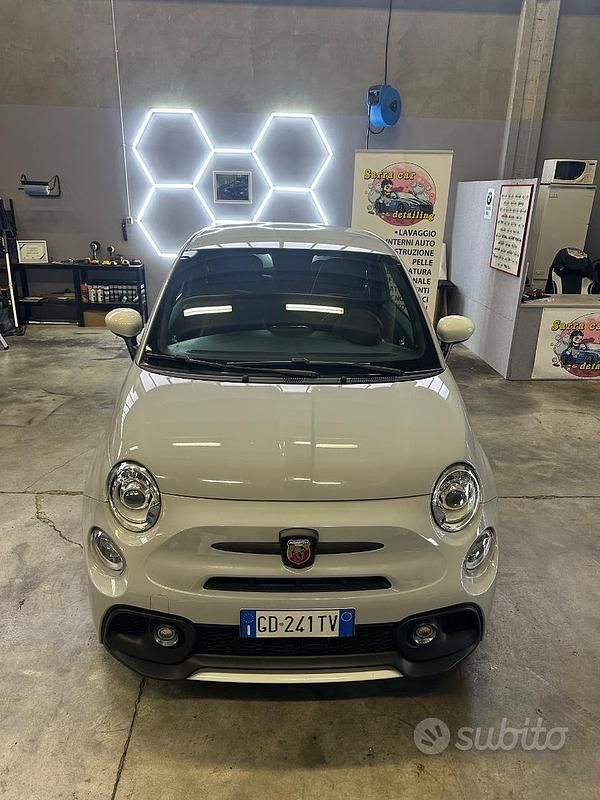 Usata Abarth 595 Esseesse 180 CV (132 kW) 2019 Grigio Cabrio