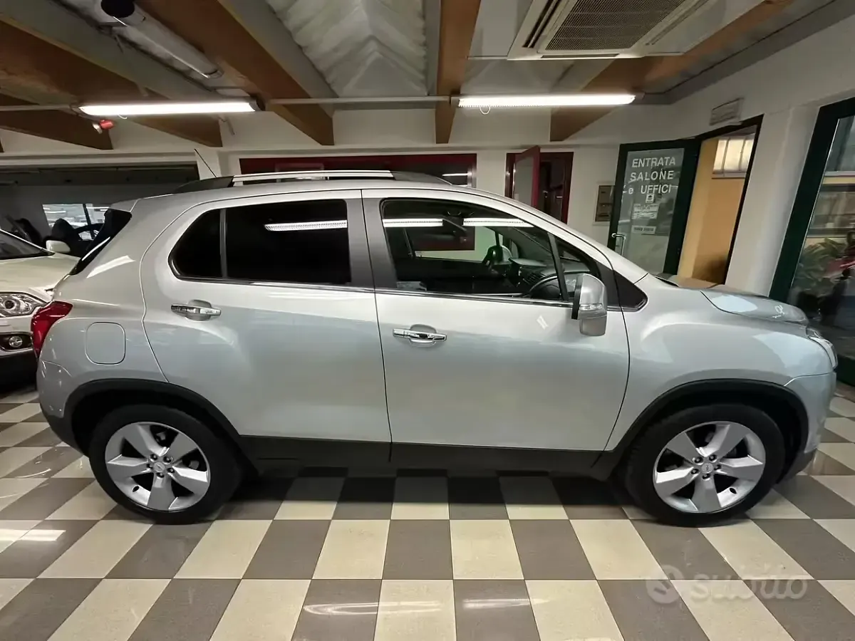 Usata Chevrolet Trax LTZ 131 CV (96 kW) 2013 Grigio SUV