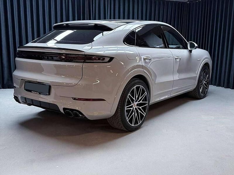 Nuova Porsche Cayenne Coupe Sport 470 CV (345 kW) 2025 Grigio Coupé