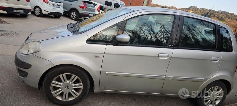 Usata Lancia Musa 90 CV (66 kW) 2007 Monovolume