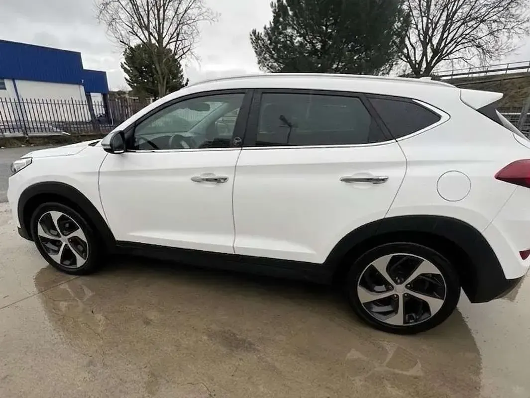 Usata Hyundai Tucson Comfort 116 CV (85 kW) 2017 Bianco SUV