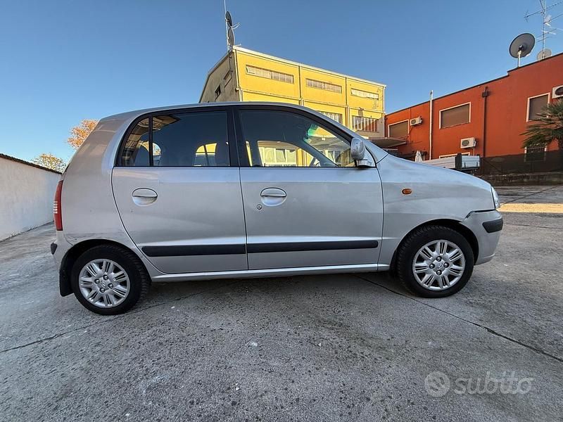 Usata Hyundai Atos Active 63 CV (46 kW) 2006 Grigio Utilitaria