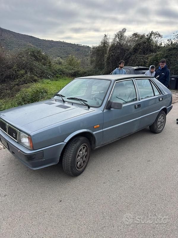 Usata Lancia Delta 78 CV (57 kW) 1987 Utilitaria