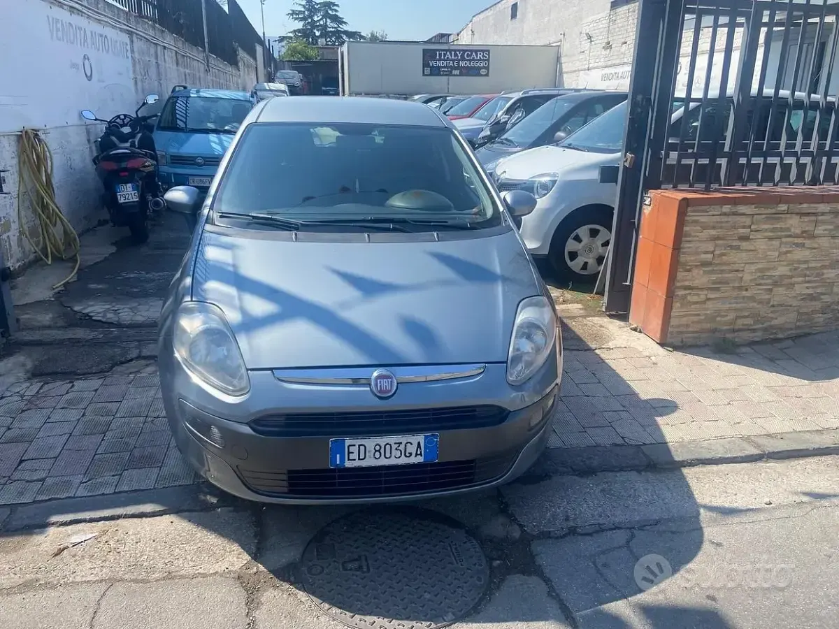Usata Fiat Punto 77 CV (56 kW) 2010 Utilitaria