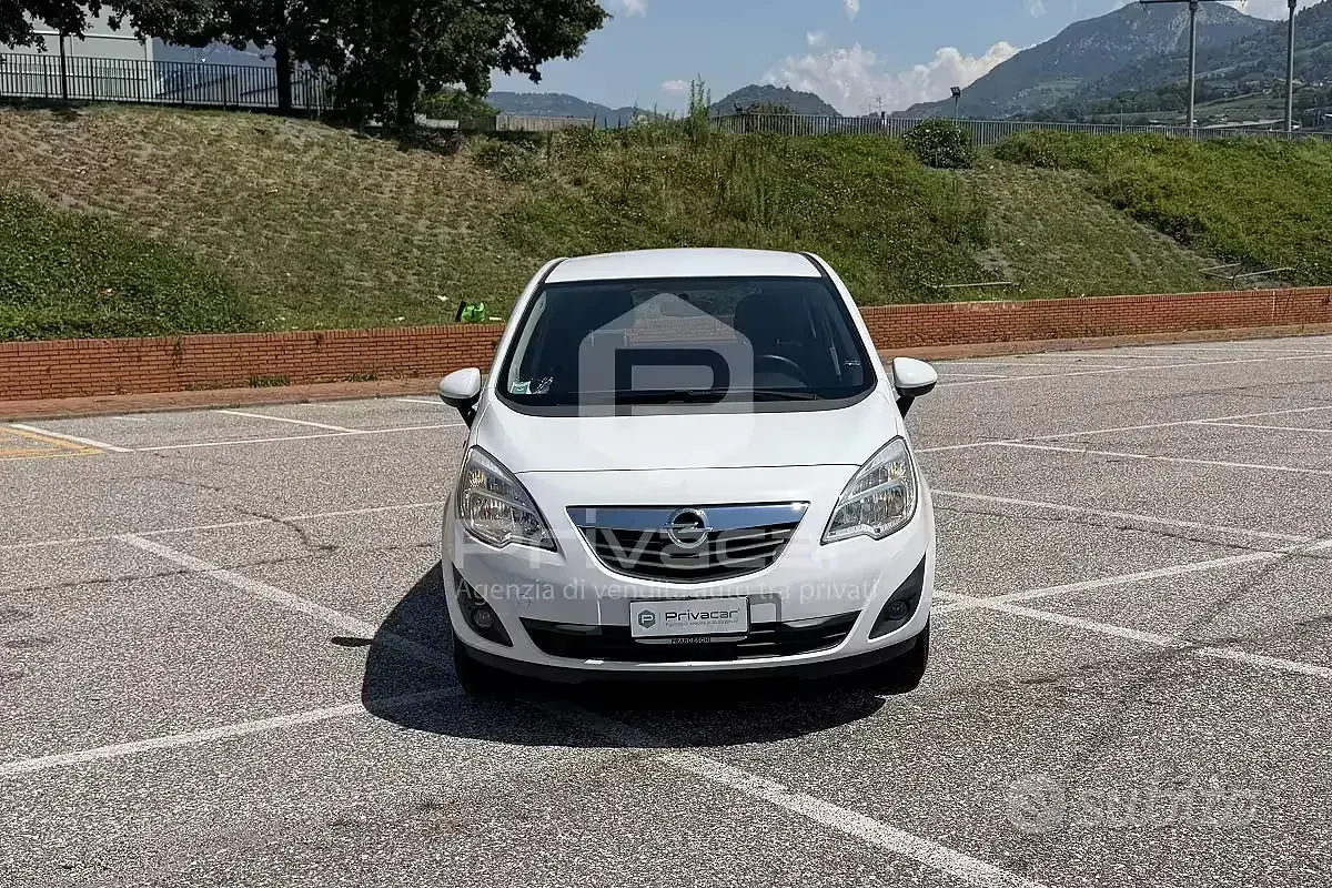Usata Opel Meriva 120 CV (88 kW) 2010 Bianco Monovolume