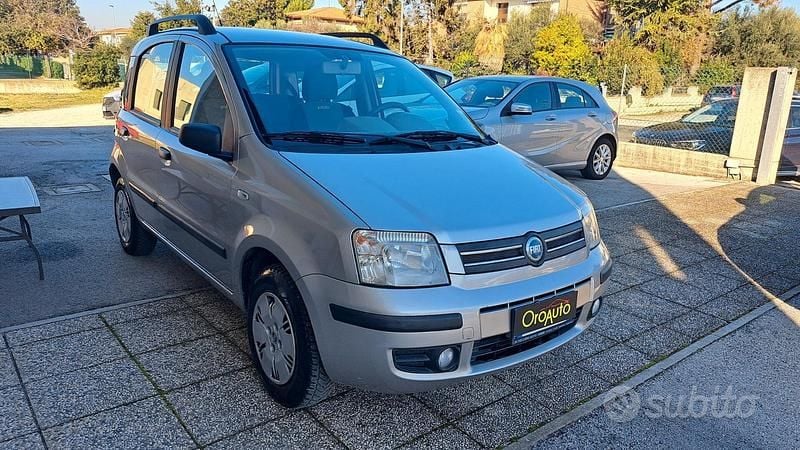 Usata Fiat Panda Dynamic 70 CV (51 kW) 2004 Grigio Utilitaria
