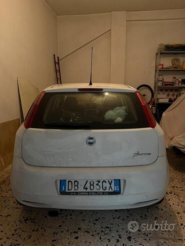 Usata Fiat Grande Punto 75 CV (55 kW) 2006 Bianco Utilitaria