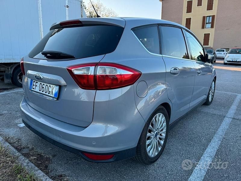 Begagnad Ford C-MAX Titanium 115 HK (84 kW) 2011 Minibuss