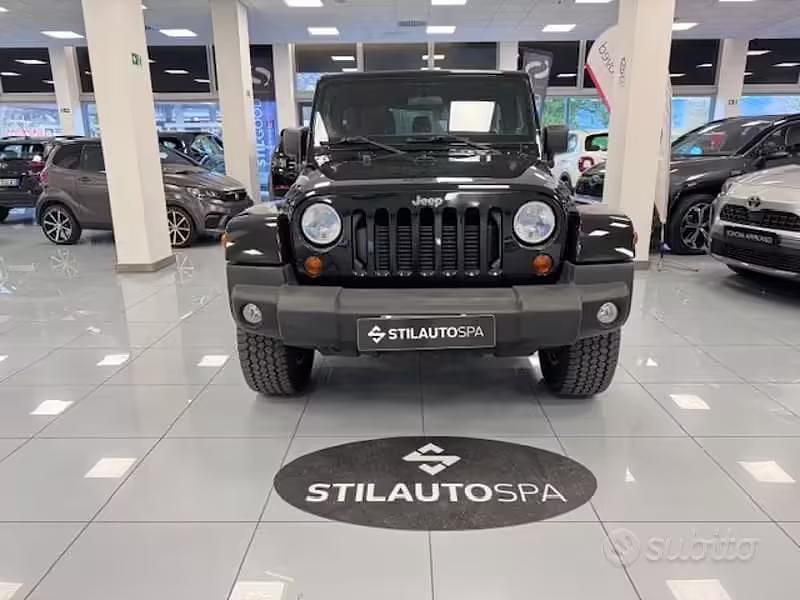 Usata Jeep Wrangler Sahara 200 CV (147 kW) 2012 Verde SUV