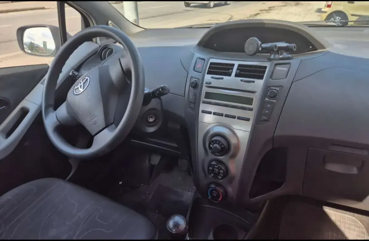 Usata Toyota Yaris 90 CV (66 kW) 2010 Utilitaria