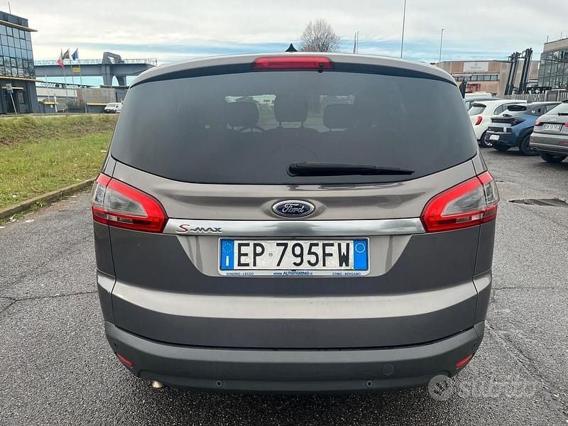 Usata Ford S-MAX Titanium 163 CV (119 kW) 2012 Grigio Monovolume