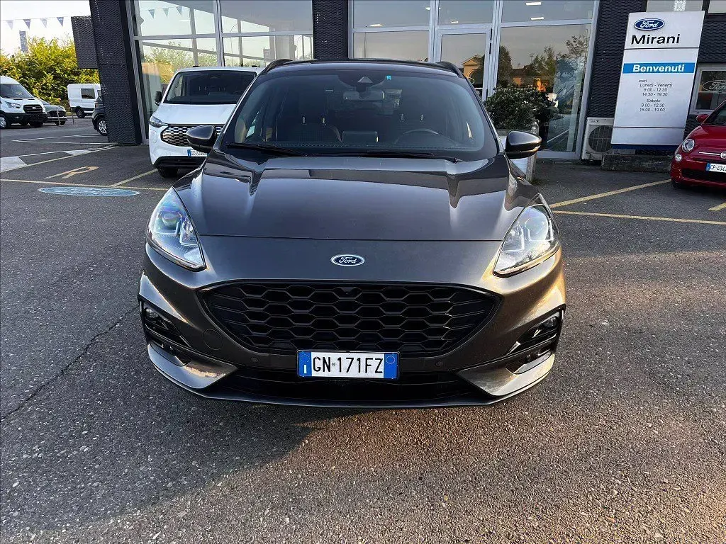 Usata Ford Kuga ST-Line 225 CV (165 kW) 2023 Grigio SUV