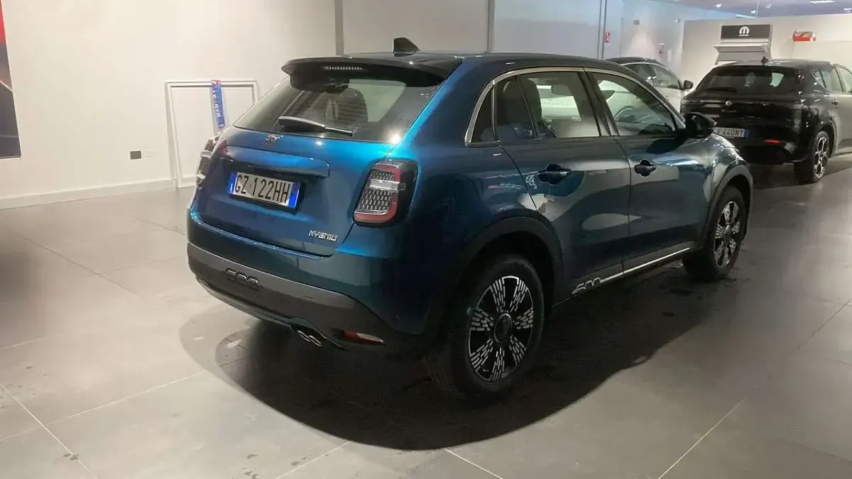 Usata Fiat 600 145 CV (106 kW) 2025 Verde SUV