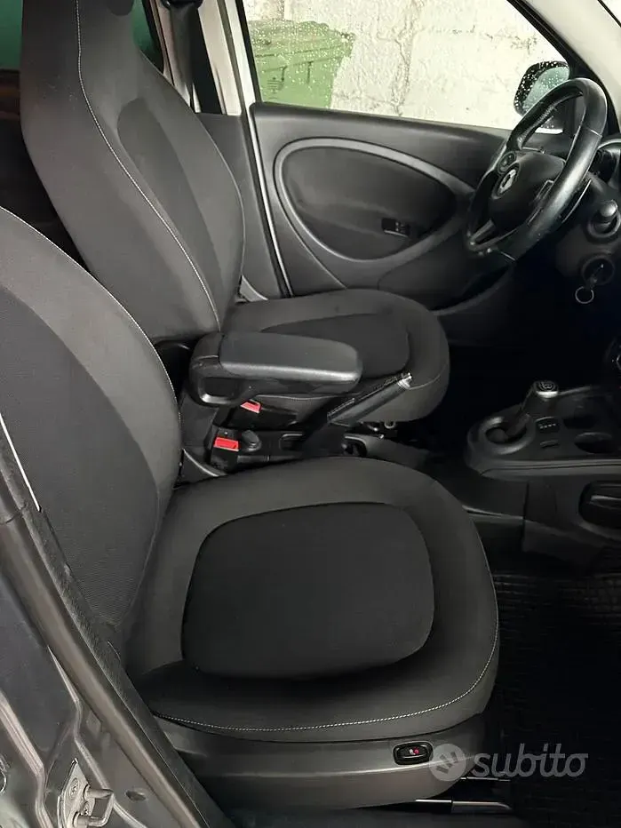 Usata Smart ForFour 90 CV (66 kW) 2018 Bianco Utilitaria