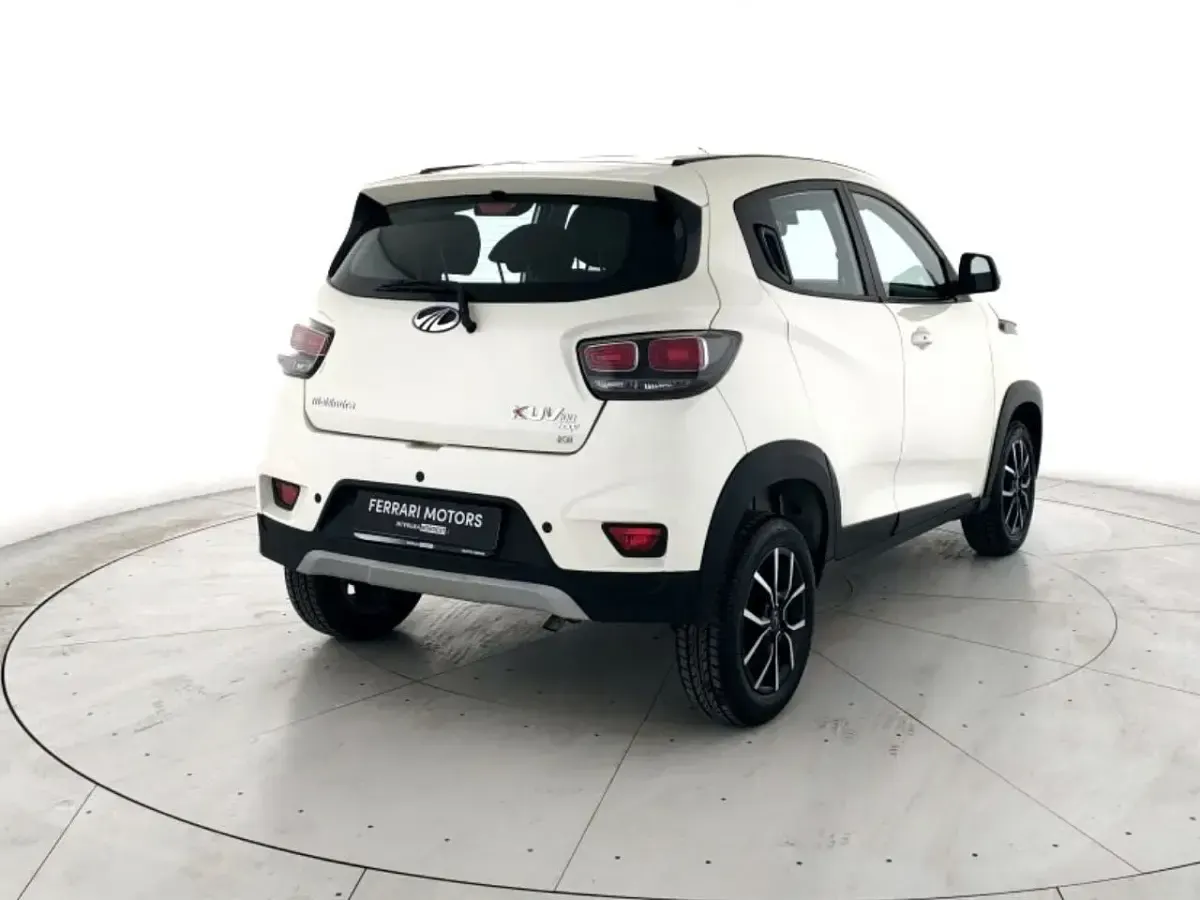 Usata Mahindra KUV100 87 CV (63 kW) 2025 SUV