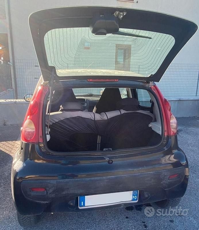 Usata Peugeot 107 54 CV (39 kW) 2007 Nero Utilitaria