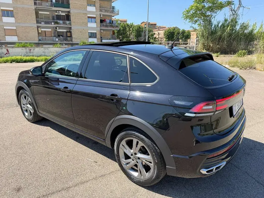 Usata VW Taigo R-line 110 CV (80 kW) 2022 Nero SUV