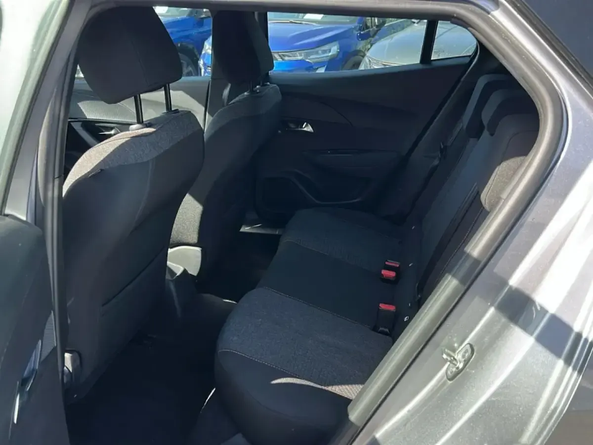 Usata Peugeot 2008 Style 145 CV (106 kW) 2025 Grigio SUV