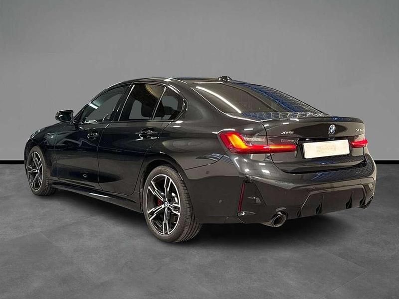 Usata BMW 320 190 CV (139 kW) 2025 Black sapphire metallizzato Berlina