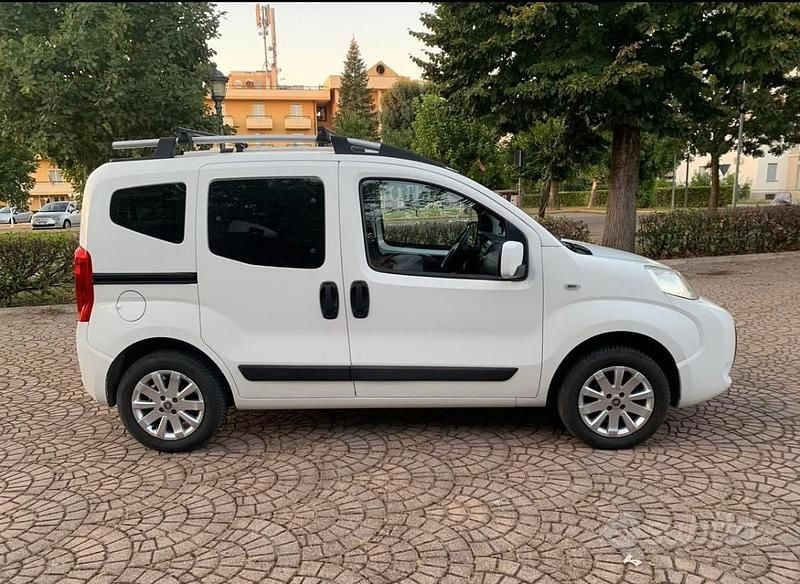 Usata Fiat Qubo Trekking 77 CV (56 kW) 2015 Bianco Monovolume