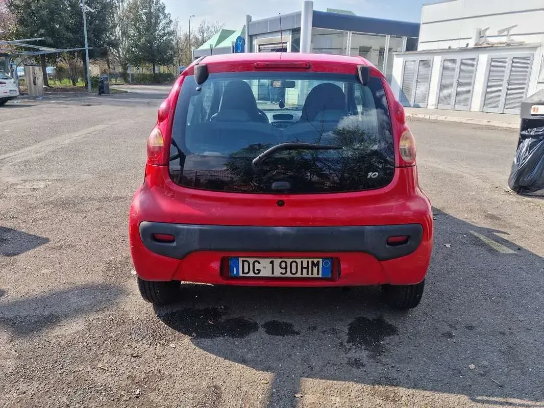 Usata Peugeot 107 68 CV (50 kW) 2007 Utilitaria