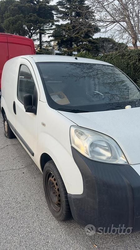 Usata Peugeot Bipper 75 CV (55 kW) 2013 Bianco Monovolume