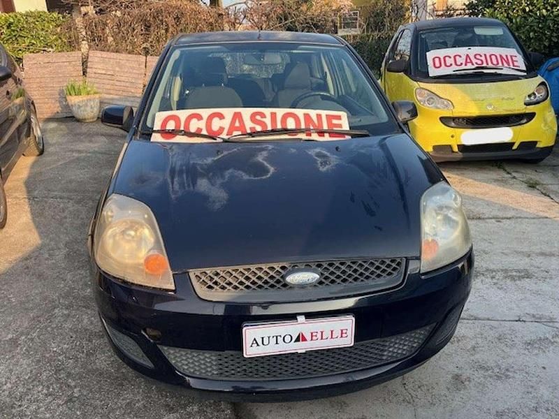 Usata Ford Fiesta 75 CV (55 kW) 2007 Blu/azzurro Utilitaria
