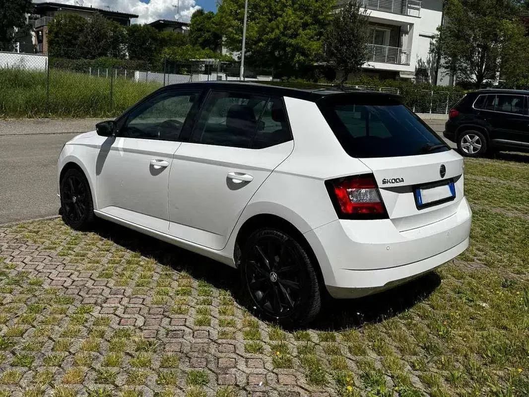 Occasion Skoda Fabia Ambition 75 PK (55 kW) 2016 Wit Sedan