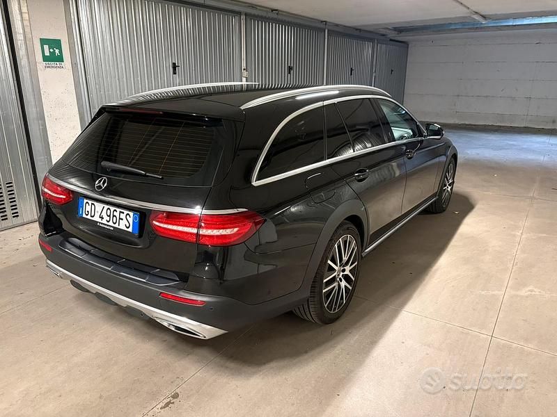 Usata Mercedes E220 2021 Nero Station wagon