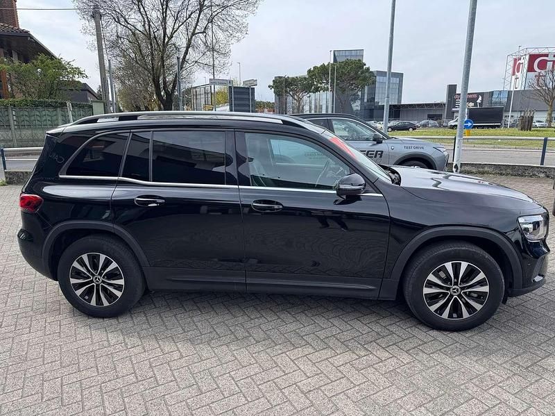 Usata Mercedes GLB200 163 CV (119 kW) 2022 Nero SUV