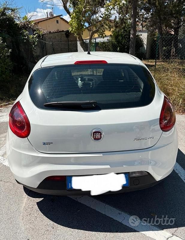Usata Fiat Bravo 90 CV (66 kW) 2012 Bianco Utilitaria