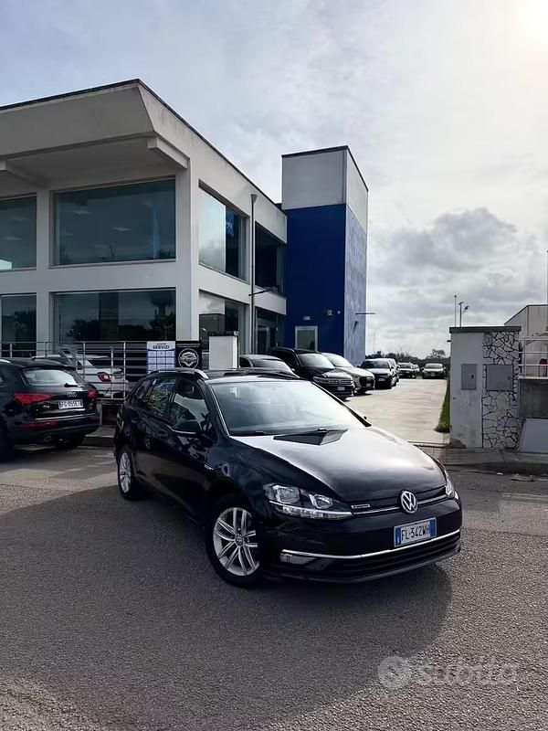 Usata VW Golf VII Executive 110 CV (80 kW) 2017 Nero Station wagon